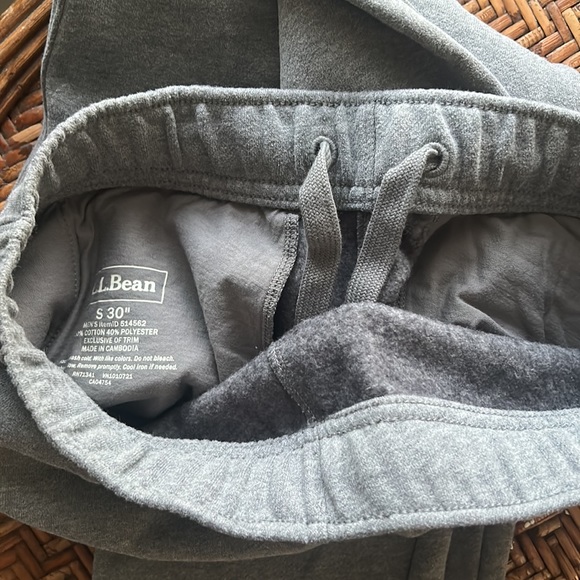 NWOT men’s LL Bean sweatpants 30” small - Picture 4 of 7